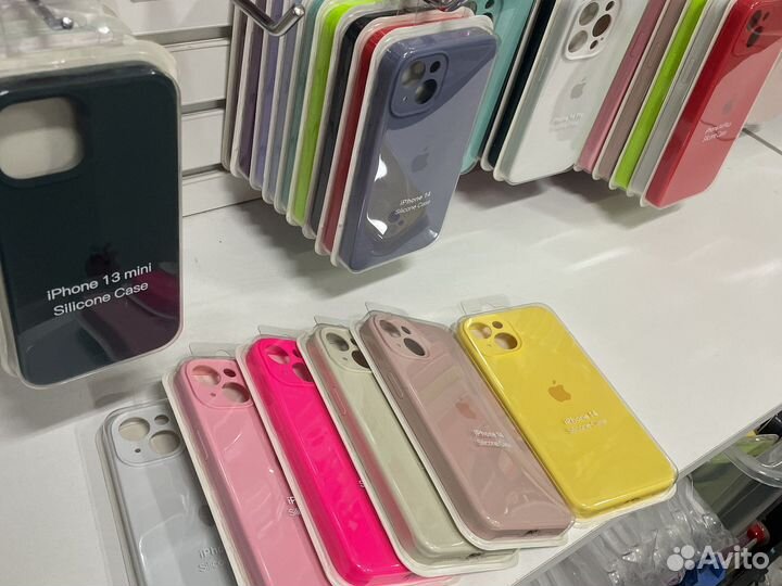 Чехлы на iPhone 14