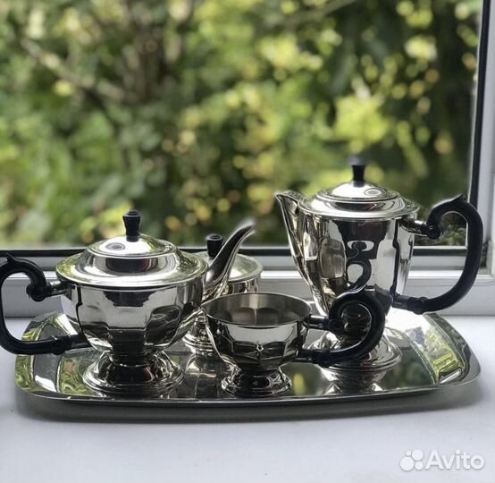 Винтажный чайный сервиз из мельхиора с посеребрени