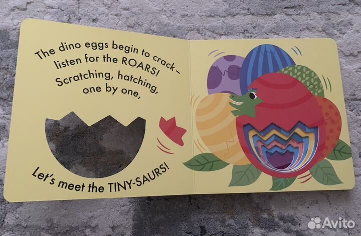 Dino: A Cracking Book of Colours (My Little World)