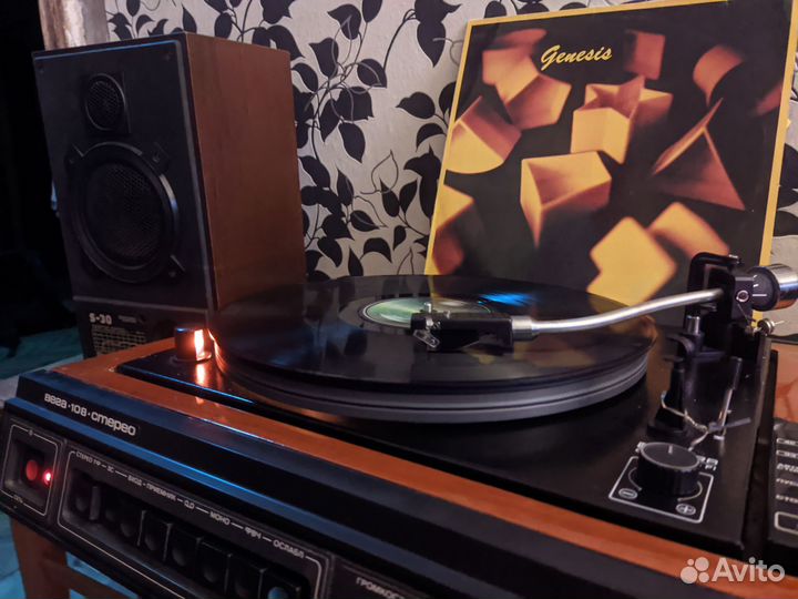 Проигрыватель винила Вега 108