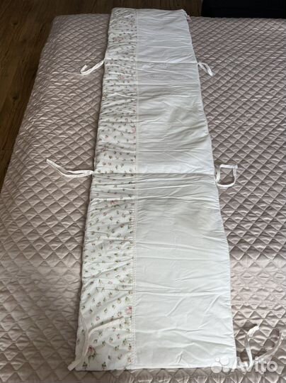 Бортик на детскую кроватку бренда Blumarine