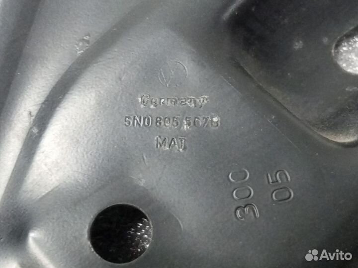 Распорка панели volkswagen tiguan