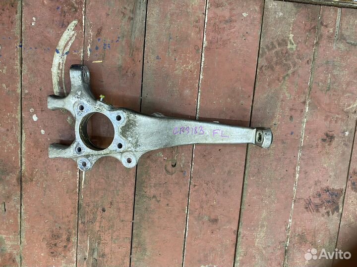 Поворотный кулак левый Toyota mark x grx 135