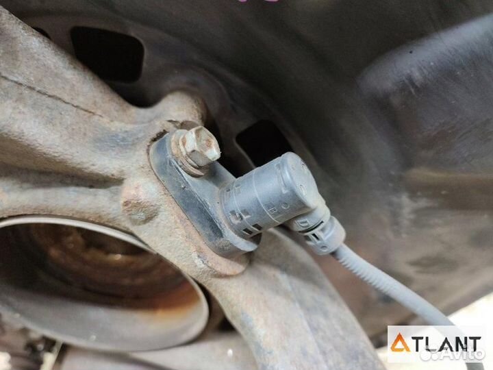 Ступица передняя левая toyota alphard