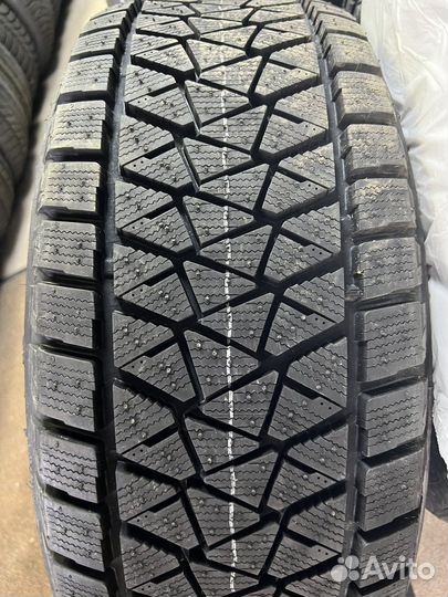 Bridgestone Blizzak DM-V2 265/60 R18 110R