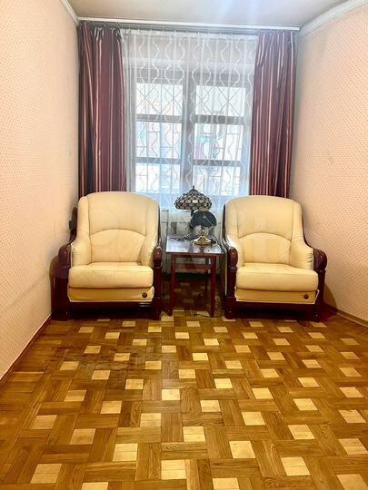 4-к. квартира, 100 м², 1/7 эт.