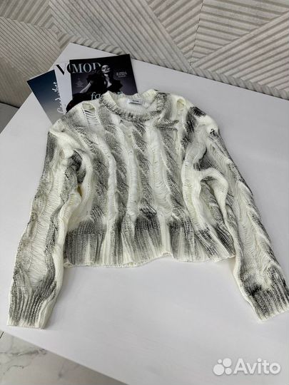 Свитер Стильный