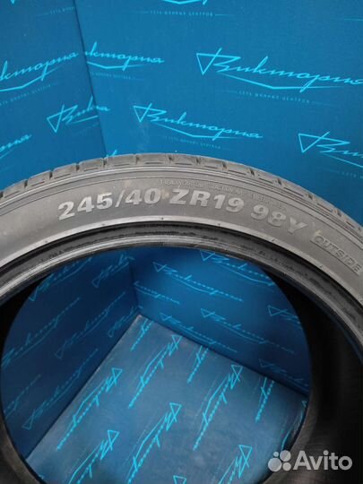 Kumho Ecsta PS71 245/40 R19 и 275/35 R19