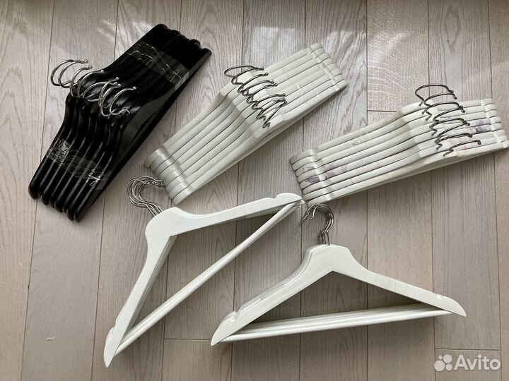 Вешалки плечики IKEA деревянные