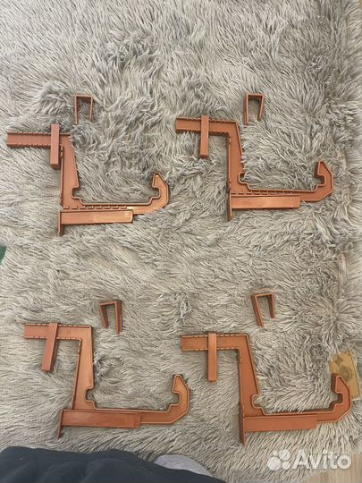 Крепления для балконных ящиков