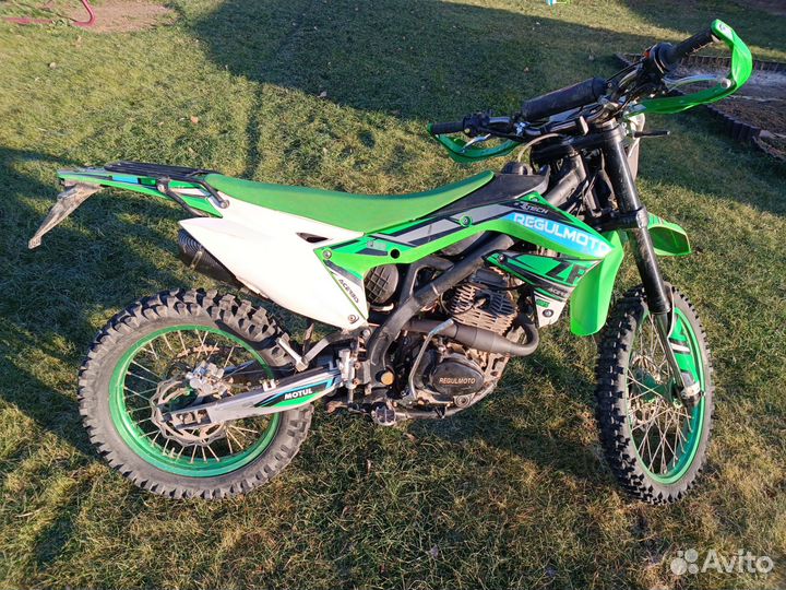 Regulmoto zr 250