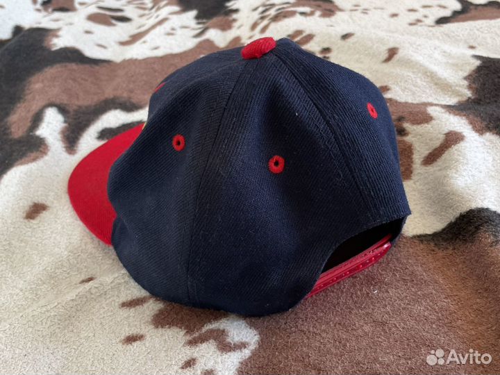 Бейсболка с прямым широким козырьком monster