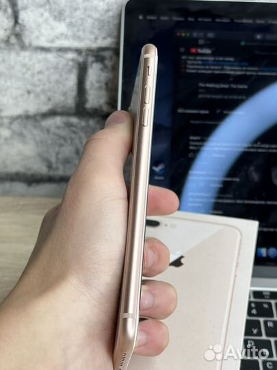 iPhone 8 plus 64gb золотой