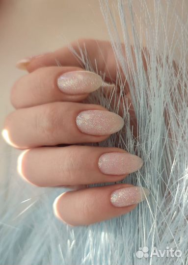 Маникюр, брови, ламинирование ресниц