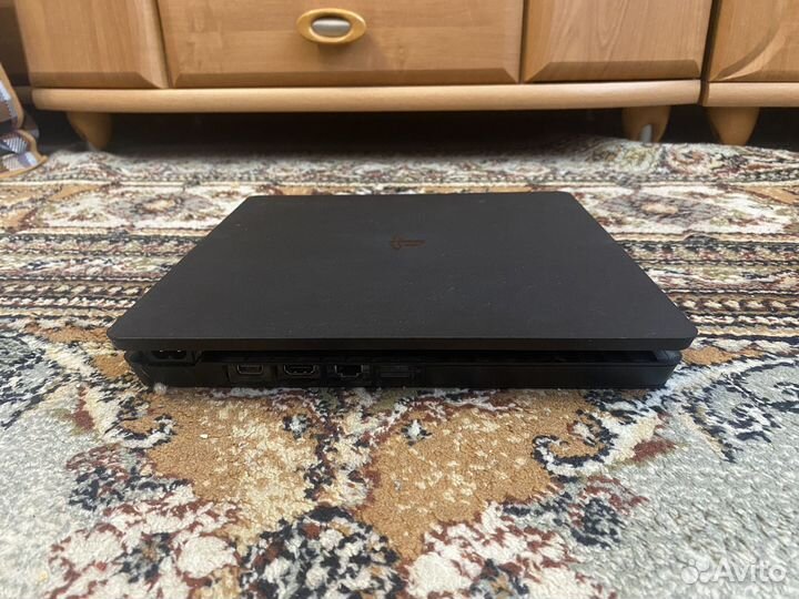 Sony PS4 slim 500