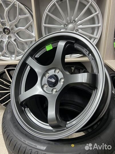 Rays Volkswagen Polo Toyota r17 5*100