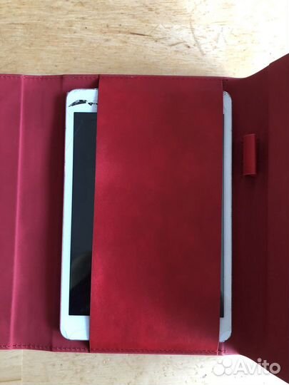 Чехол для планшета новый красный