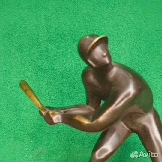 Статуэтка из бронзы Бейсболист. Модерн. Спорт