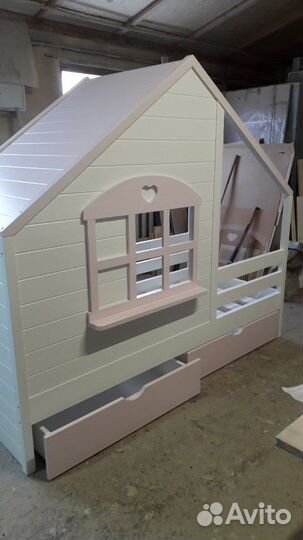 Кровать детская