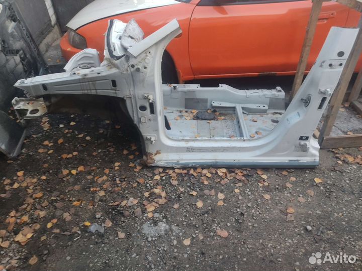 Четверть, Лонжерон со стойкой