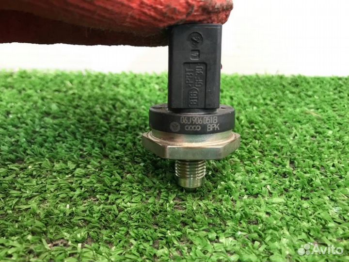 Датчик давления топлива Audi A4 B8 CDH