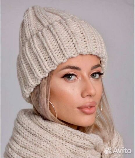 Шапка женская вязаная бини с отворотом со снудом