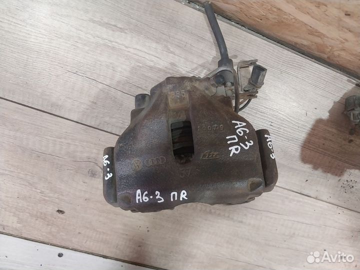 Суппорт тормозной передний Audi A6 C5 282мм