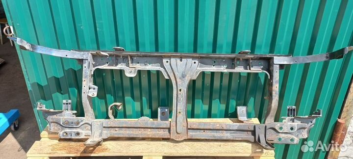 Панель передняя Nissan Navara D40 Pathfinder R51