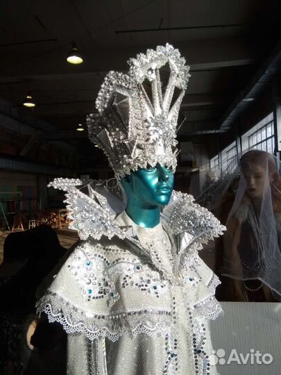Корона и воротник.Снежная Королева