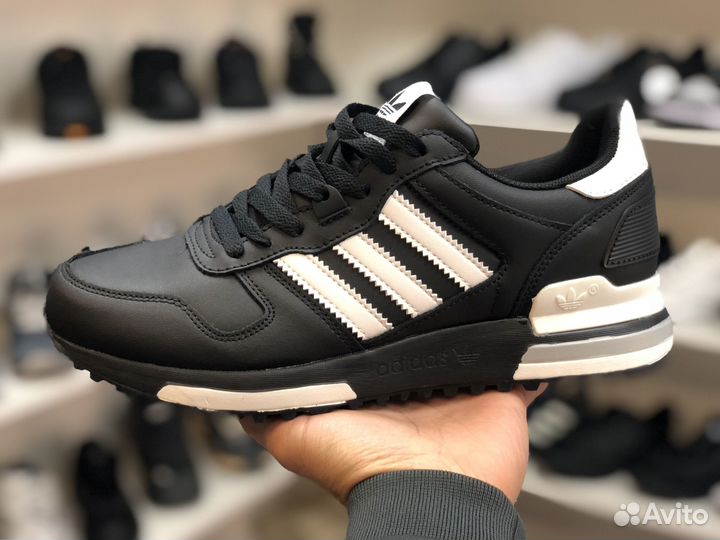 Кроссовки Adidas zx700