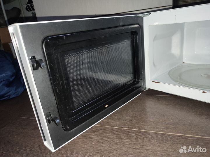 Микроволновка на запчасти Haier