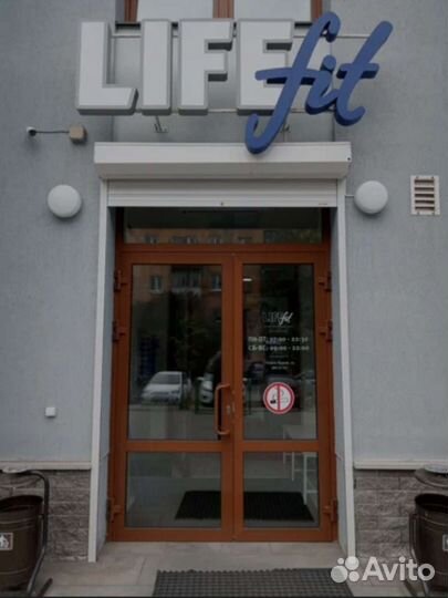 Абонемент в фитнес-клуб life fit