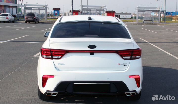 Козырёк Kia Rio 4 (2017+) AR