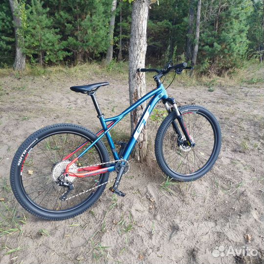 Gt avalanche comp 27.5 рама M 2021г
