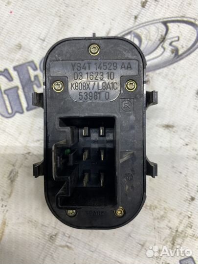 Блок управления стеклоподъемниками Ford Focus 1