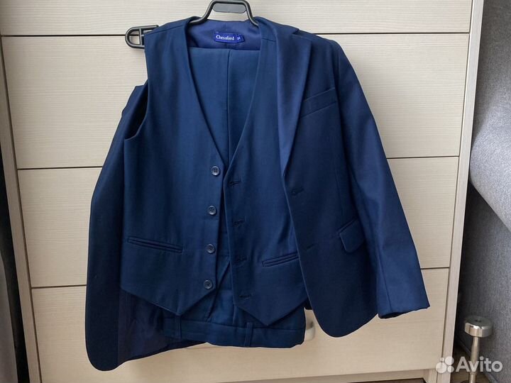 Школьный костюм