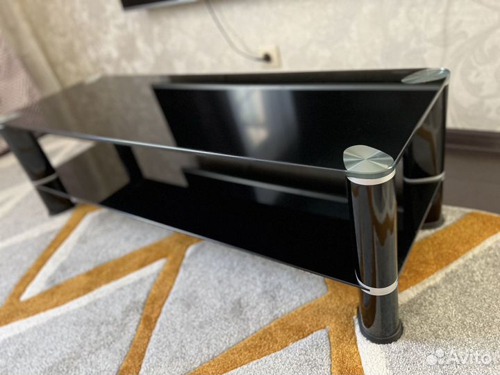 Тумба\подставка под LED телевизор стеклянная