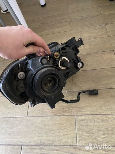 Фара на mitsubishi outlander 1