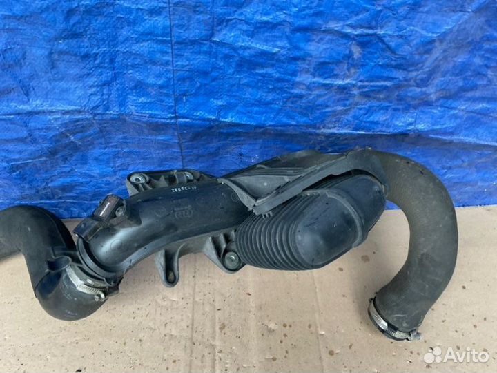 Трубка интеркулера Audi A4 B8 caeb 2.0L 211Л.С