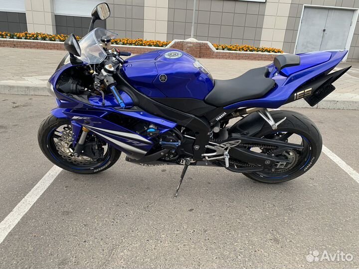 Yamaha R1