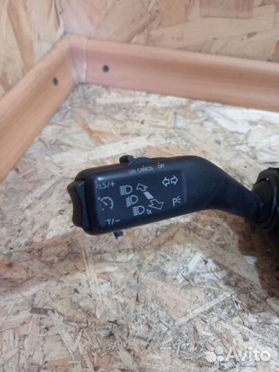 Подрулевой переключатель Шлейф Октавия А5