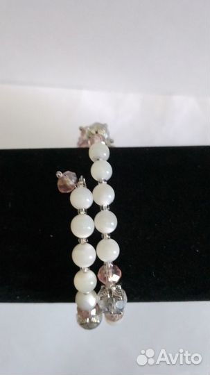 Браслет с перламутром и селенитом