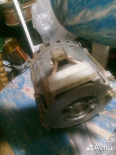 Двигататель стиральной машины