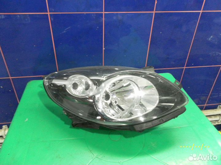 Фара правая Renault Twingo 2 Рено Твинго 2