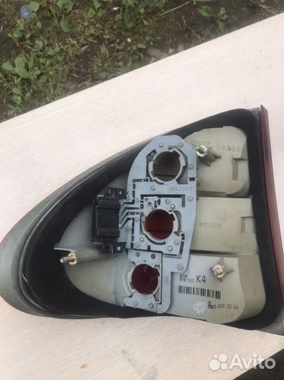 Задний правый фонарь на mercedes210 (универсал дор