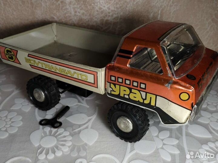 Игрушка машинка грузовик- бортовой, СССР