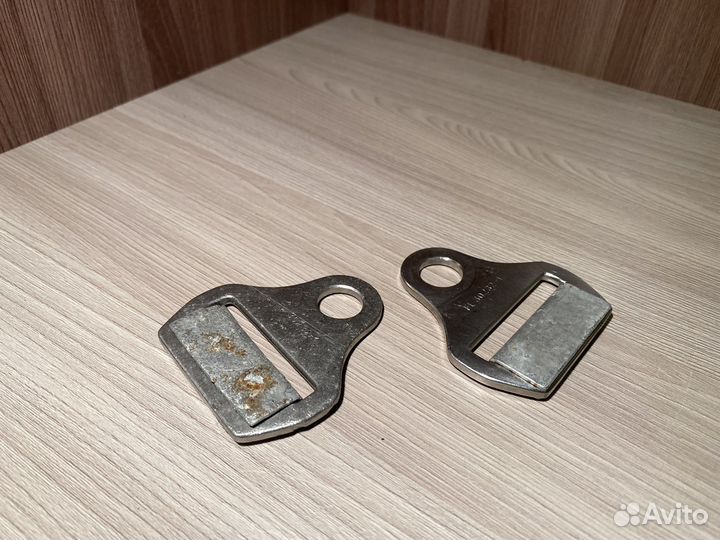 Фурнитура от немецкого парашюта