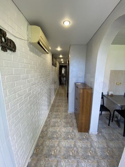 Комната 10 м² в 5-к., 2/2 эт.