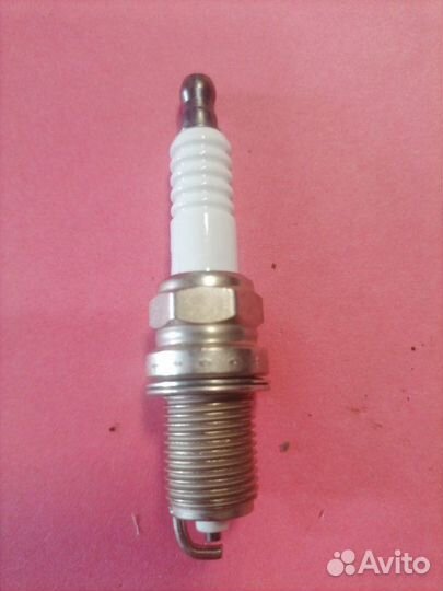 Свеча зажигания