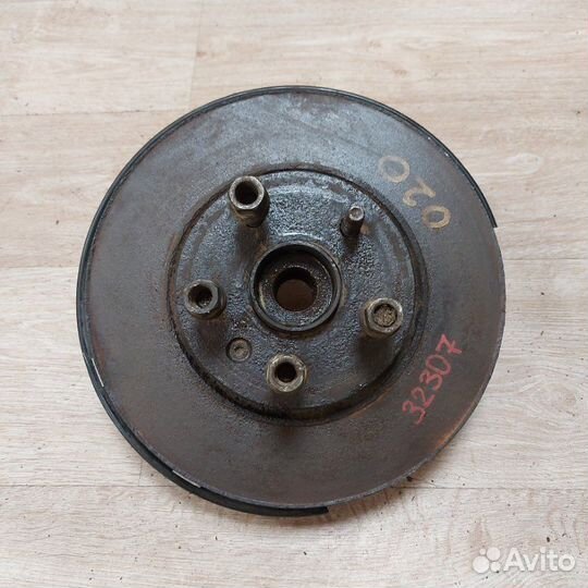 Кулак поворотный передний правый Chevrolet Cruze